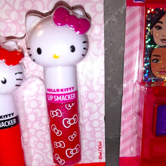 Barbie/Hello Kitty Flavored Lip Gloss Bundle NWT - Picture 4 of 8